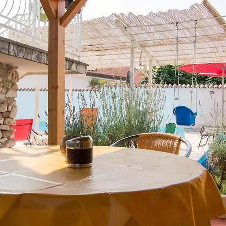 Lovely In With Kitchen Apartment Valbandon